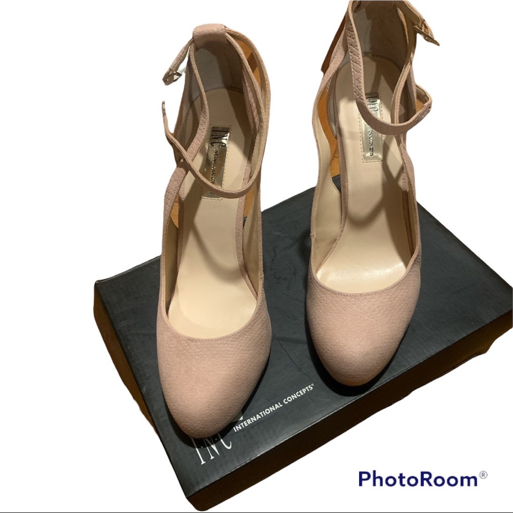 Beautiful in light pink !